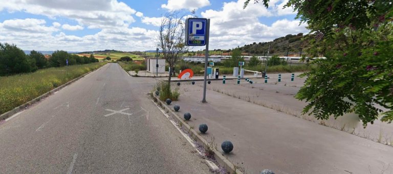 Parking Saba Cuenca Train Station - Cuenca